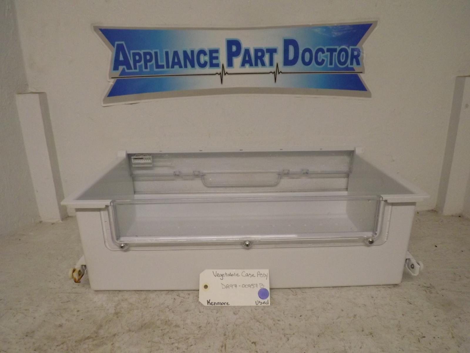 Kenmore Refrigerator DA97-00957B Vegetable Case Assy Used Kenmore Refrigerator DA97-00957B Vegetable Case Assy Used